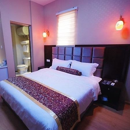 Chengdu Binfen Hotel Luaran gambar