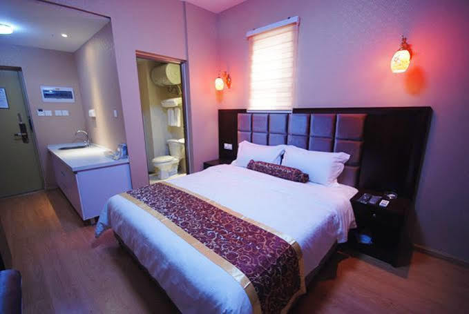 Chengdu Binfen Hotel Luaran gambar